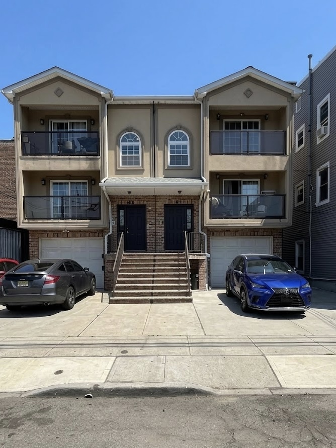 3BR | 2BA – Elizabeth, NJ – $1,700/month