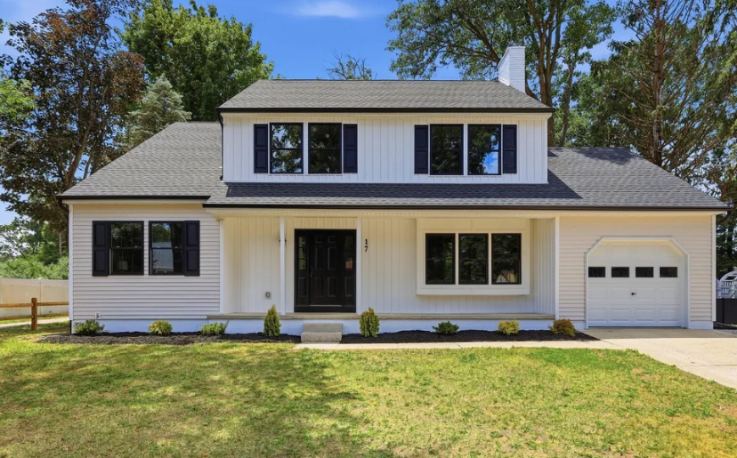4BR | 2.5BA – Blackwood, NJ – $2,400/month