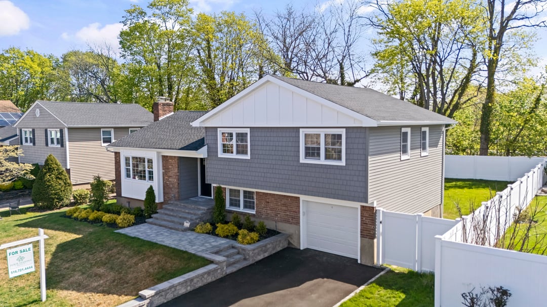 3BR | 3BA — Plainview, NY — $2,150/month